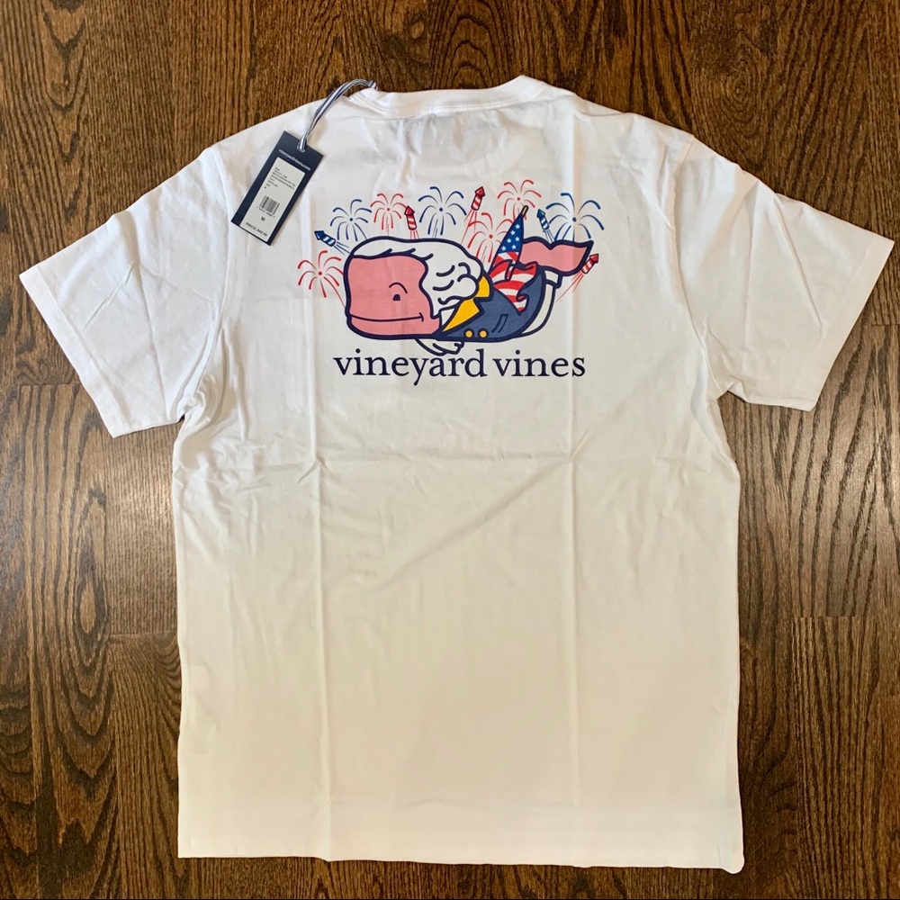 (NWT) Vineyard Vines George Washington T-shirt (M)